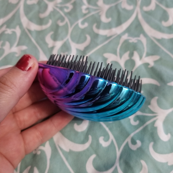 Seashell Mermaid Brush - Picture 4 of 4